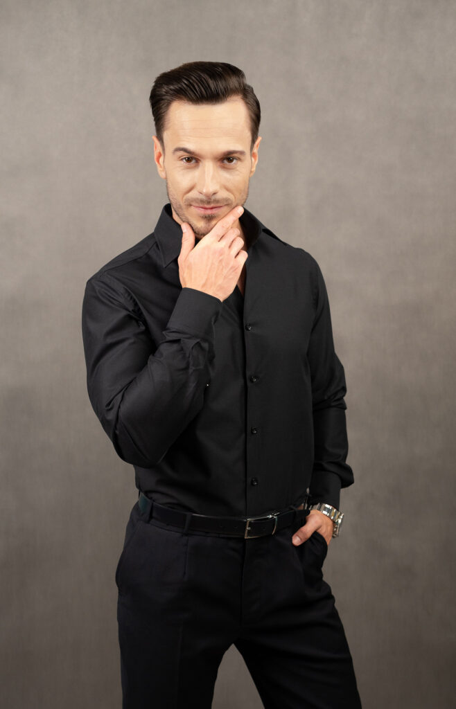 Koszula męska czarna z kołnierzem klasycznym