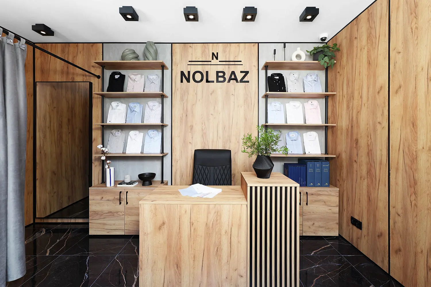 Zespół Nolbaz w eleganckich stylizacjach